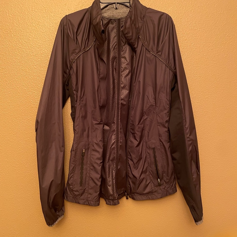 LULULEMON/ 2 WINDBREAKER JACKET POCKETS GRAY SIZE 4